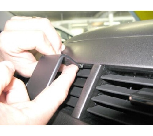 Proclip Chevrolet Aveo 12-14 Sonic 12-21 Center Mount