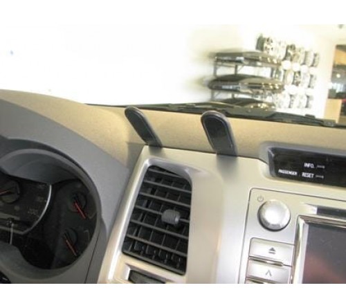 Proclip Toyota HiLux 12-16 Center mount