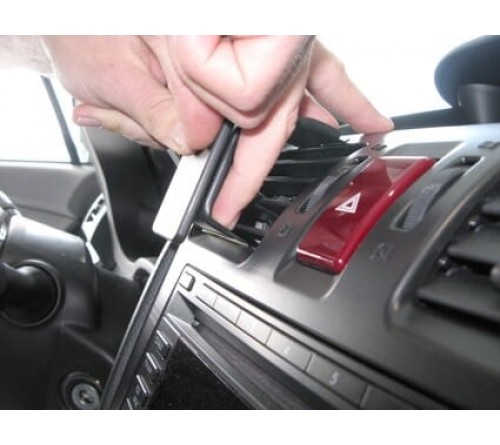 Proclip Subaru Forester 13-/XV 12-/Levorg 16- Center mount