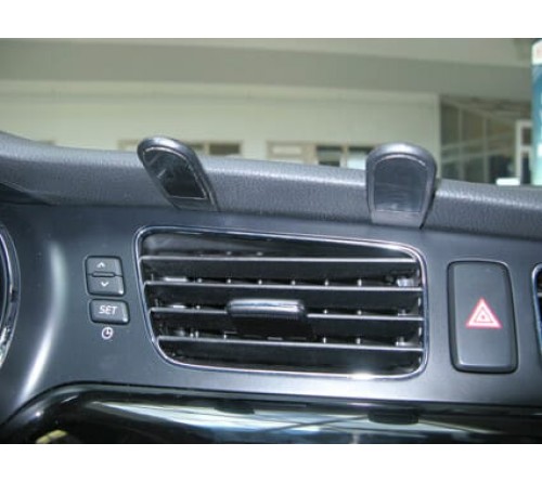 Proclip Kia Ceed 12-15 Center mount