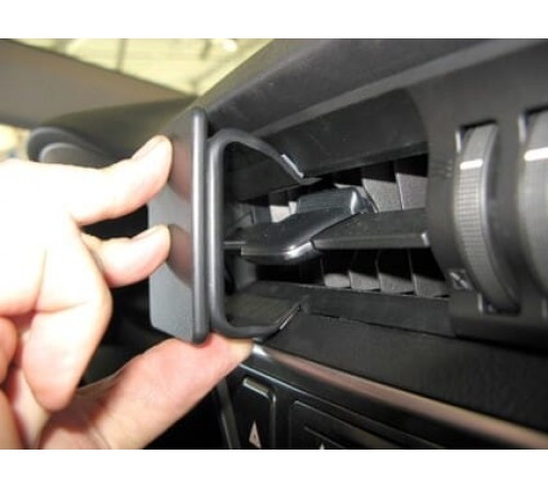 Proclip Toyota Auris 13-15 Center mount