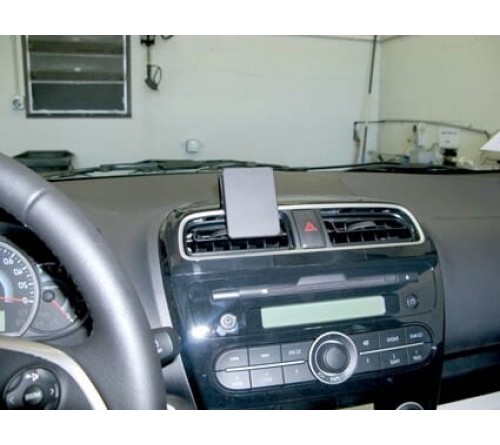 Proclip Mitsubishi Space Star / Mirage 13-24 Center Mount