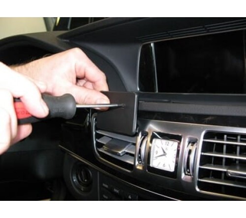 Proclip Mercedes Benz E-class 14-16 Center mount