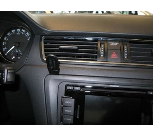 Proclip Skoda Rapid 13-15/Seat Toledo 13-18 Center mount