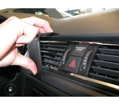 Proclip Skoda Rapid 13-15/Seat Toledo 13-18 Center mount