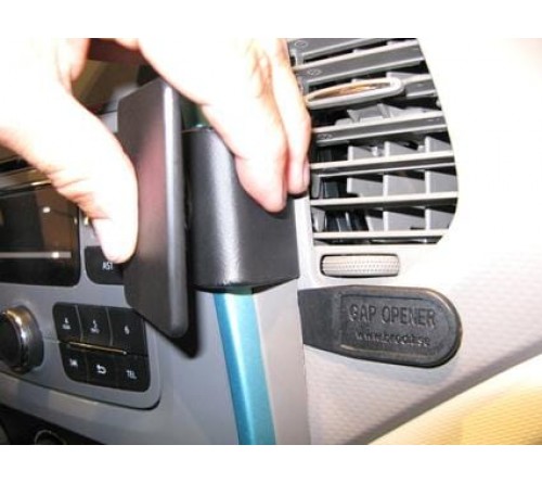 Proclip Renault Captur 14-17 NOT R-Link- Angled mount