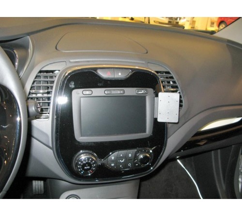 Proclip Renault Captur 14-17 NOT R-Link- Angled mount