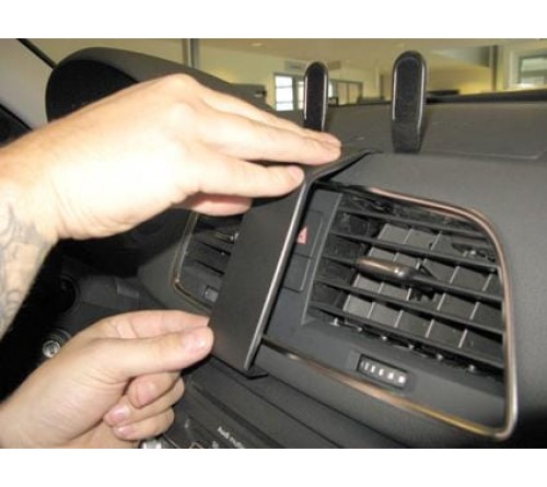 Proclip Audi Q3 12-18 Center mount