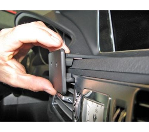 Proclip Mercedes E-Class Coupe/Cabrio 14-17 Center mount