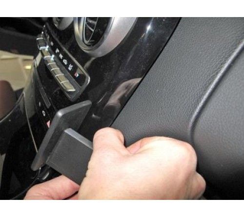 Proclip MB C-Class (with wood panel dash) 14-21 Angled mount