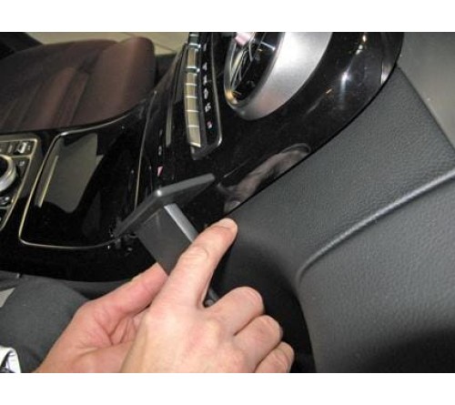 Proclip MB C-Class (with wood panel dash) 14-21 Angled mount