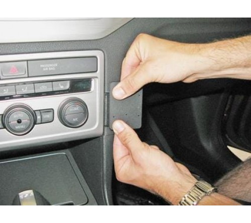 Proclip Volkswagen Golf Sportsvan 15-21 Angled mount