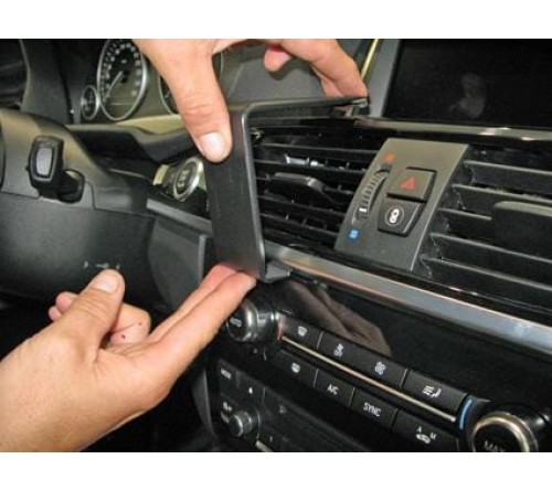 Proclip BMW X3 15-17/ X4 15-18 Center mount