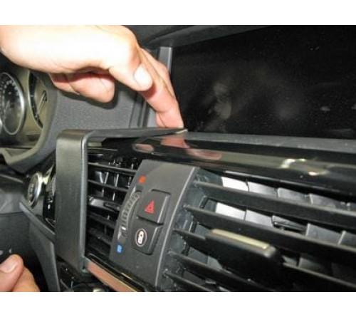 Proclip BMW X3 15-17/ X4 15-18 Center mount