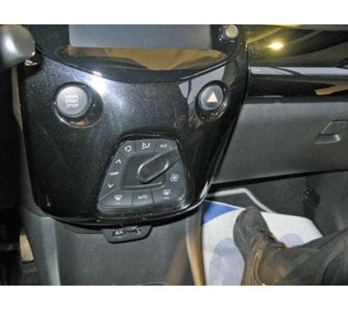 Proclip Peug.108/Cit.C1/Toy.AYGO 14-21 angled  WITH ACC