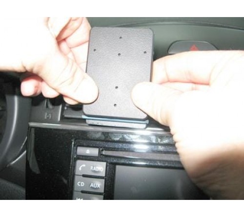 Proclip Nissan Pulsar 14-20 Center mount