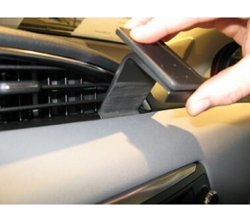 Proclip Toyota Yaris 15-19 Center mount  right