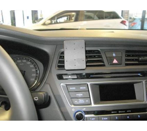 Proclip Hyundai i20 2015- Center mount