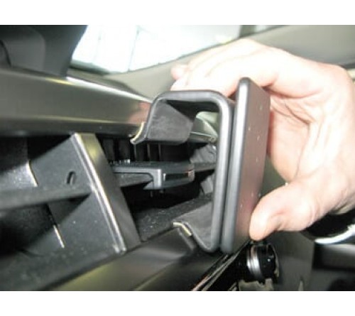 Proclip Toyota Prius + 15-20 Center mount