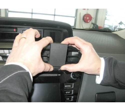 Proclip Toyota Prius + 15-20 Center mount