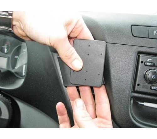 Proclip Iveco Daily 15- Center mount
