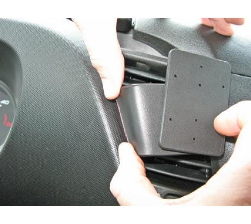 Proclip Iveco Daily 15- Center mount