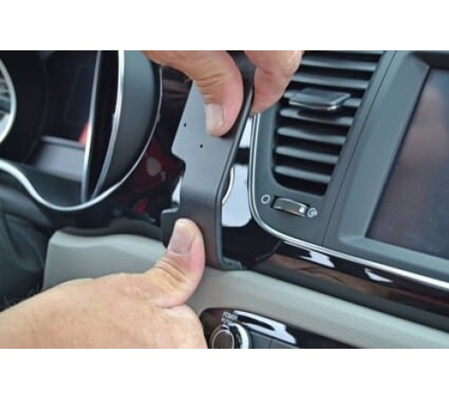 Proclip Kia Carnival 15-21 Center Mount