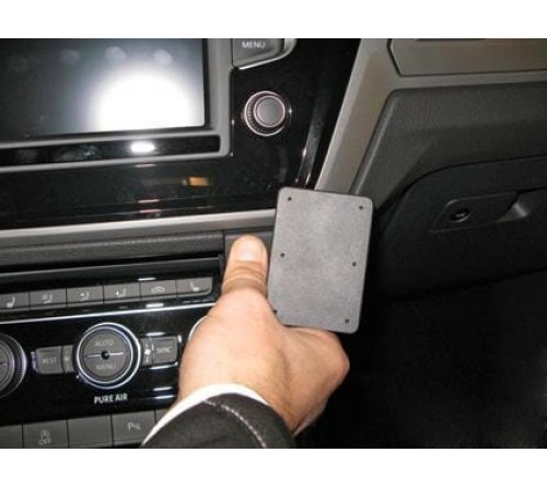 Proclip Volkswagen Touran 16-22 Angled mount