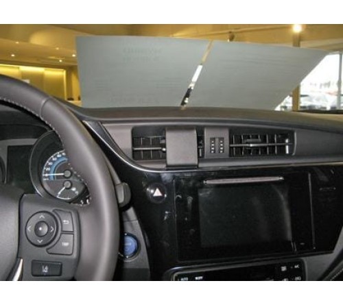 Proclip Toyota Auris 16-19 Center mount