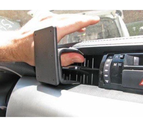 Proclip Toyota HiLux 2016- Center mount