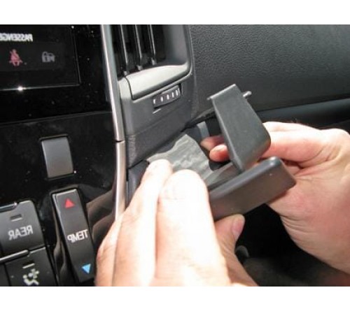 Proclip Toyota LandCruiser 200 16-21 center mount