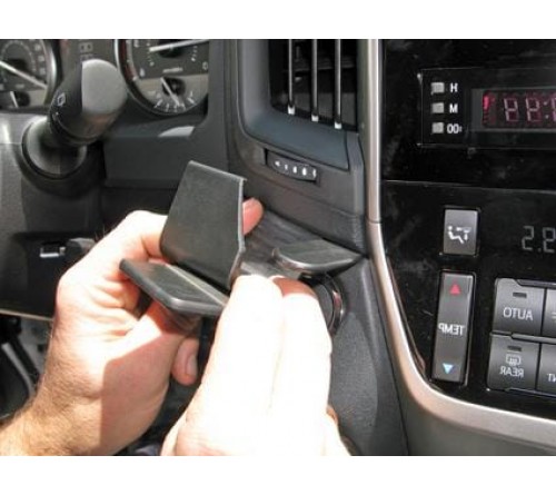 Proclip Toyota LandCruiser 200 16-21 angled mount