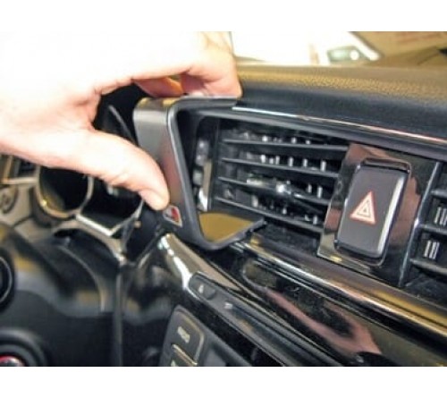 Proclip Kia Ceed 16-18 Center mount