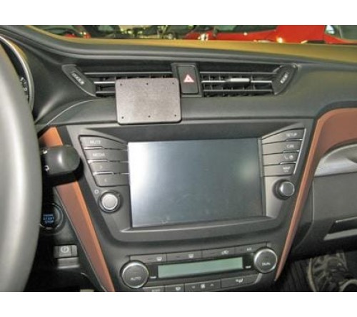 Proclip Toyota Avensis 16-19 Center mount