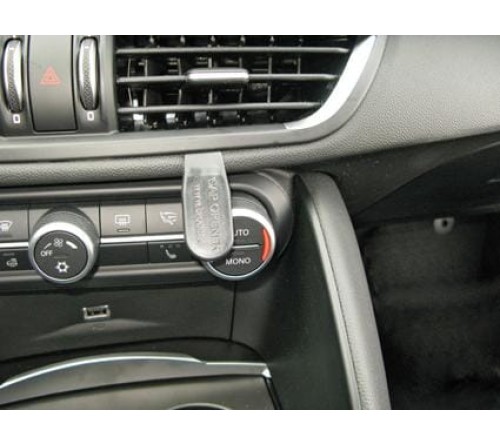 Proclip Alfa Romeo Giulia 17- Center mount
