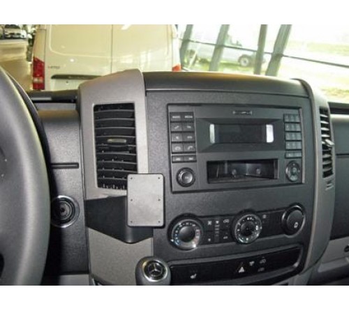Proclip Mercedes Sprinter 07-18 Center mount  low