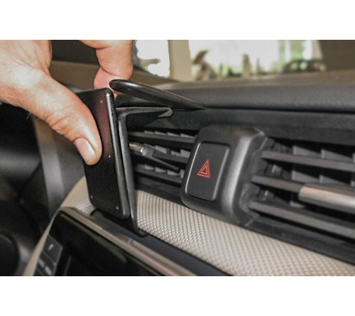 Proclip Nissan Micra 17-23 Center mount