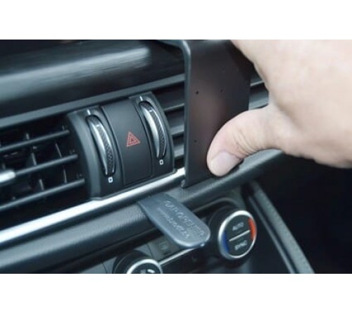 Proclip Alfa Romeo Stelvio 16- Center mount