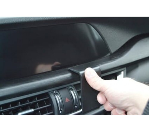 Proclip Alfa Romeo Stelvio 16- Center mount