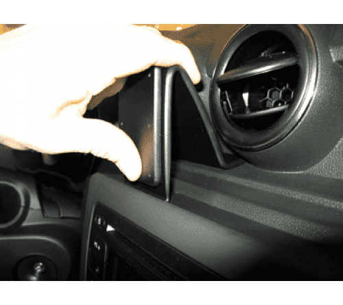 Proclip Dacia Duster 18-22 Center mount