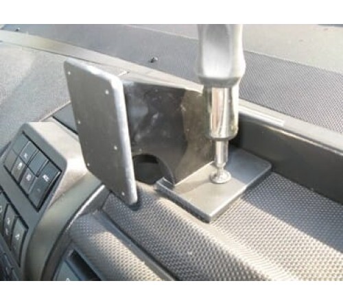 Proclip Iveco Euro Cargo 16-18 Center mount