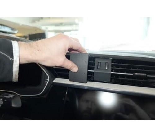 Proclip Audi Q3 19-23 Center mount