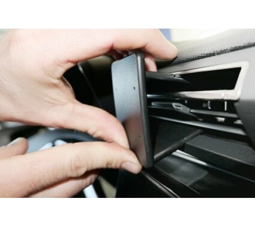 Proclip Peugeot 508 19- Center mount