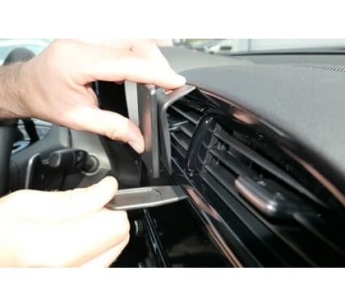 Proclip Kia e-Soul 19-24 Center mount