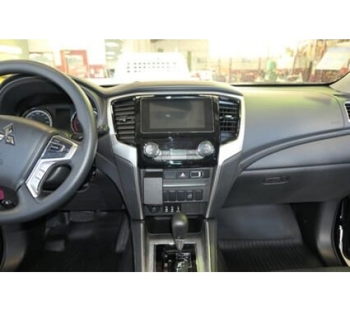 Proclip Mitsubishi L200 20-24 Center mount ONLY automatic