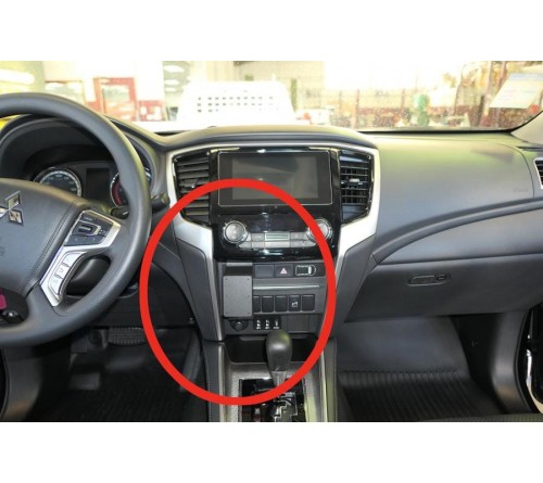 Proclip Mitsubishi L200 20-24 Center mount ONLY automatic