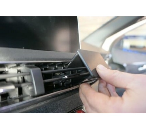 Proclip Peugeot 3008/5008 17-24 Center mount