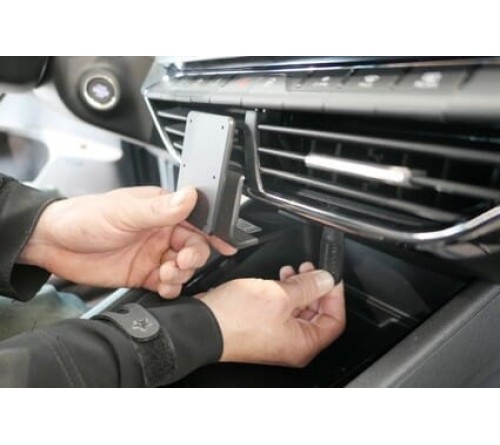 Proclip Skoda Octavia IV 20- Center-ONLY automatic trans.