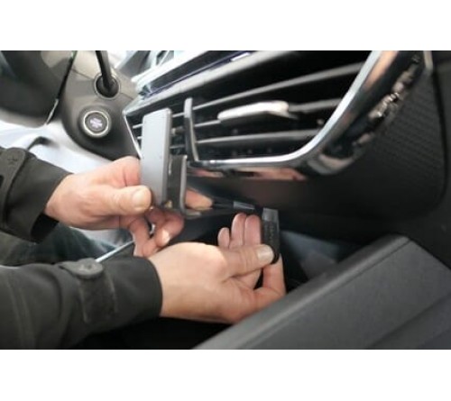 Proclip Skoda Octavia IV 20- Center-ONLY automatic trans.