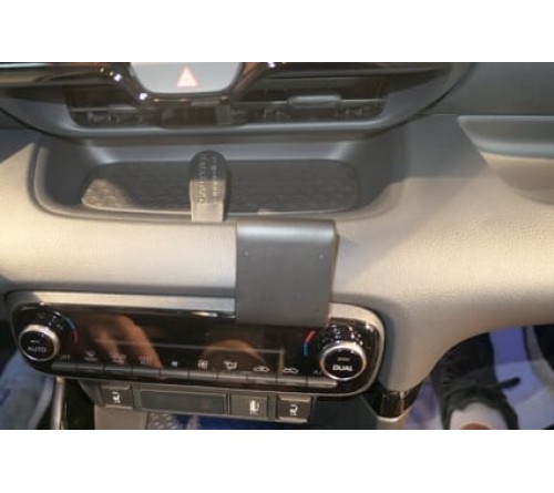 Proclip Toyota Yaris 21-23 Center mount